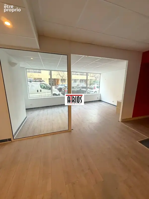 Commerce 430 m² à vendre à Hyeres (83400) - photo 7