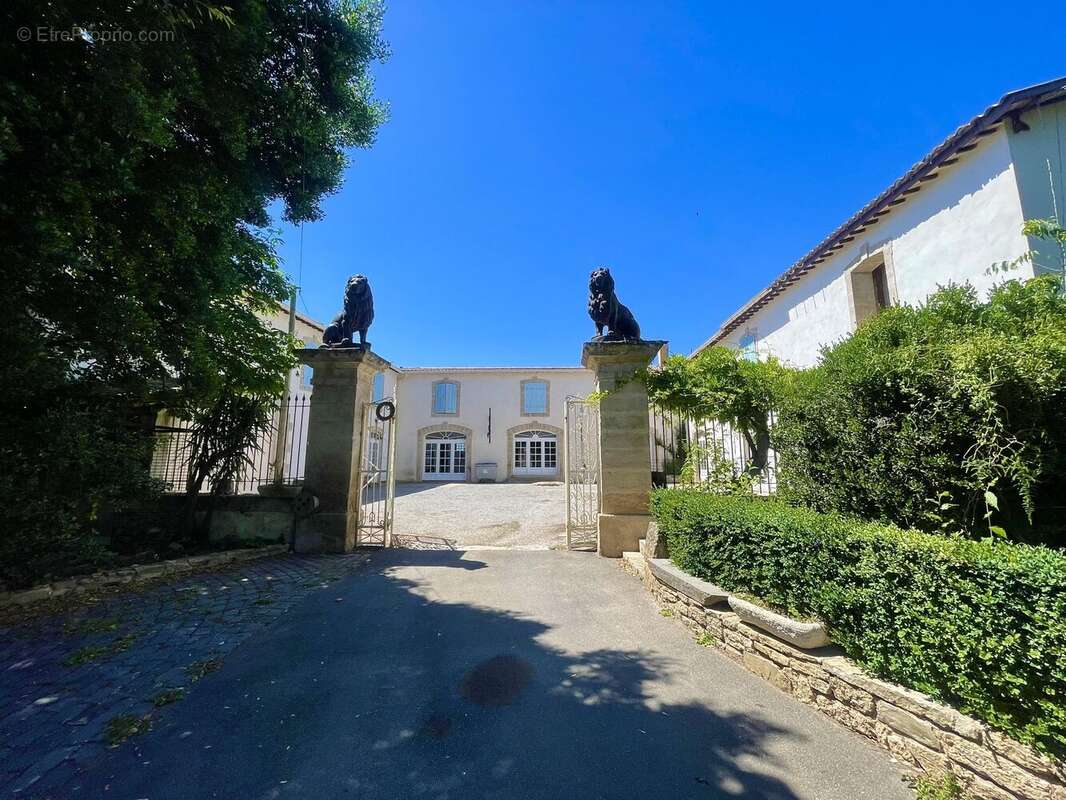 Maison à MONTAGNAC