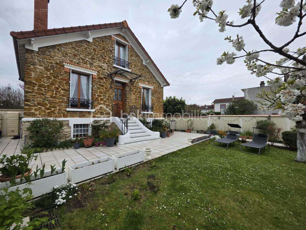 Maison à LE PERREUX-SUR-MARNE