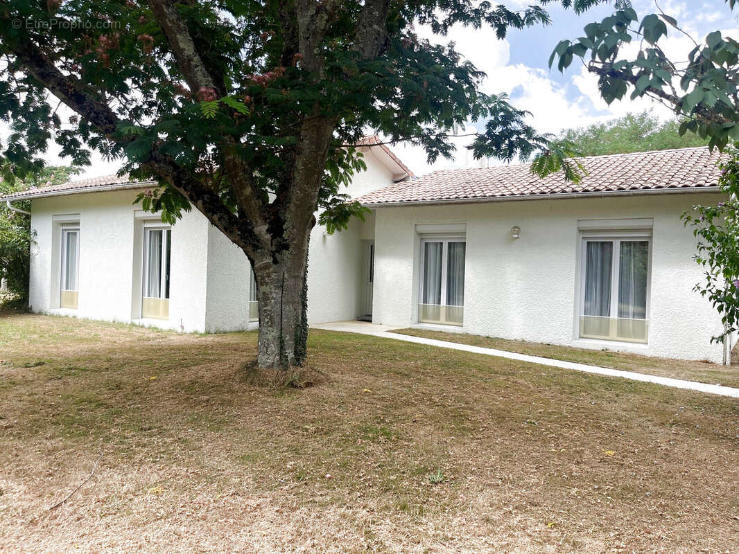 Maison à LIGNAN-DE-BORDEAUX