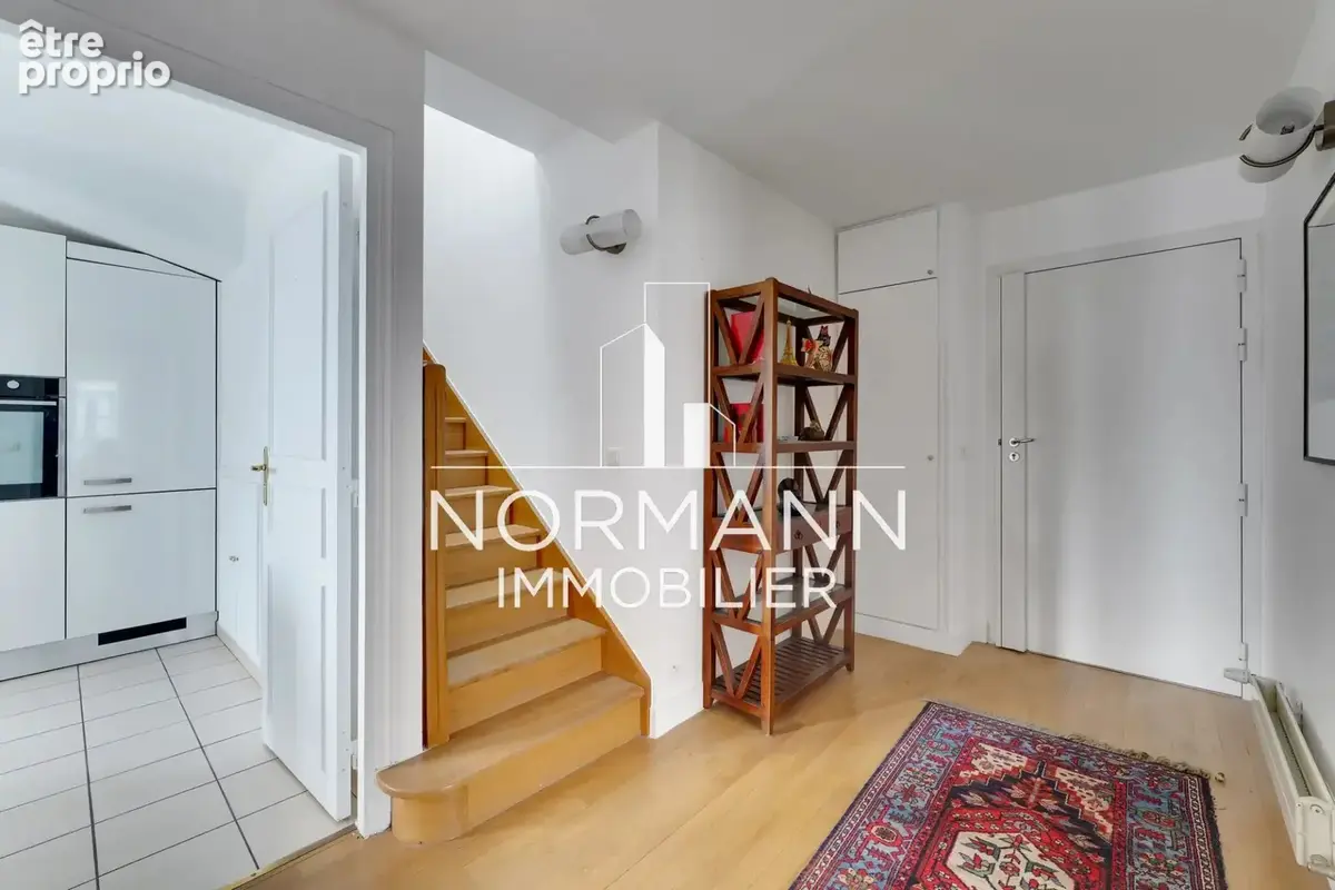 Paris 8 - faubourg saint honore / hoche - duplex - 2 chambres - photo 11