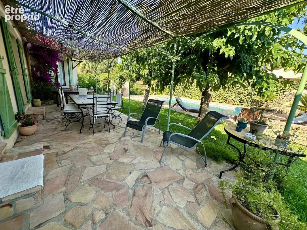 RARE et SUPERBE VILLA 5 chambres (poss de séparer une partie en T2 pour AIRBNB/FAMILLE) sur 1100 m2 paysagés - photo 2