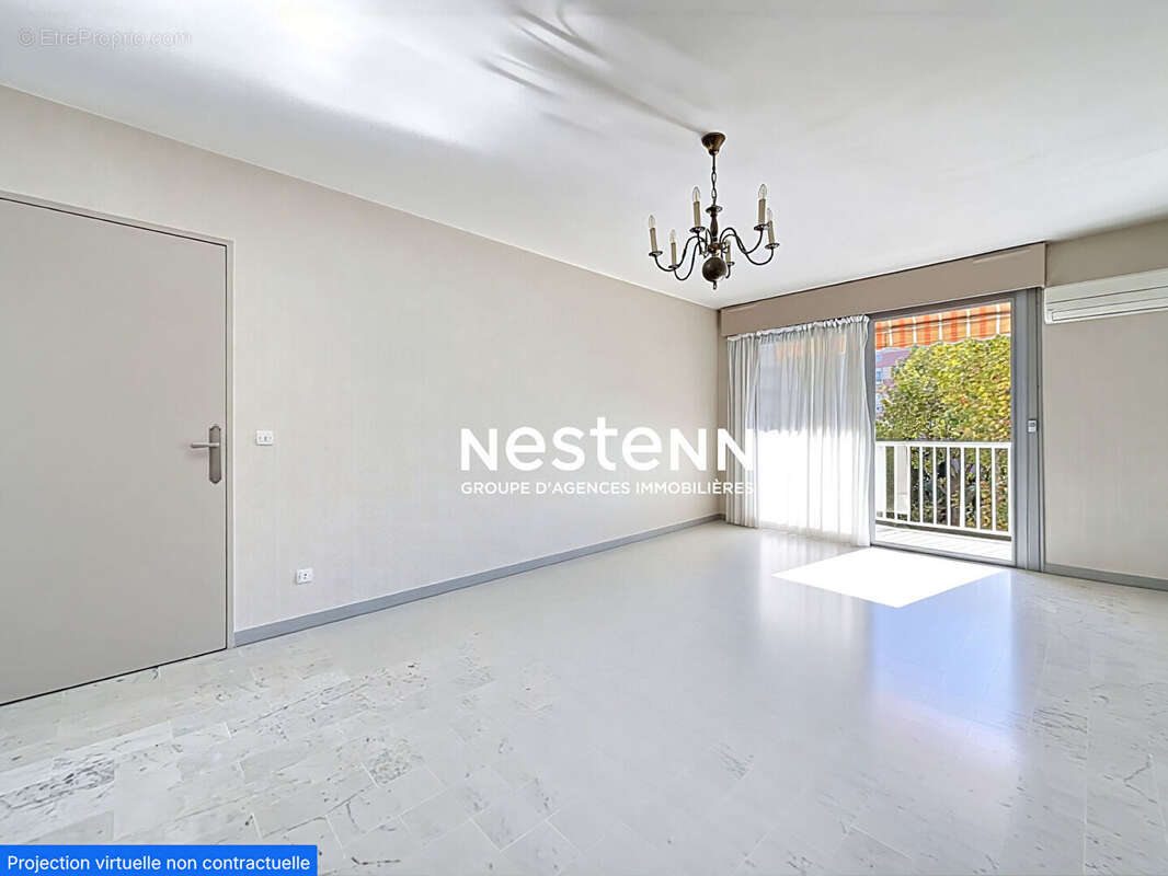 Appartement à VALLAURIS