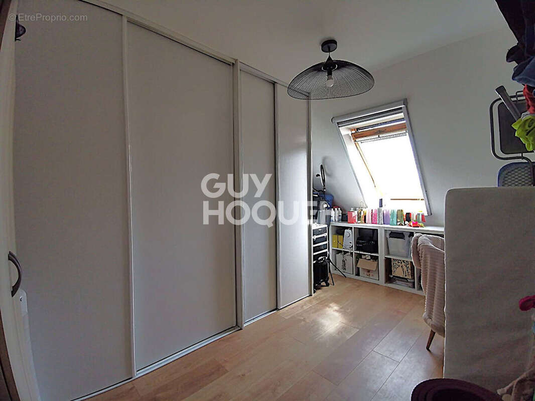 Maison à LA CHAPELLE-D'ARMENTIERES