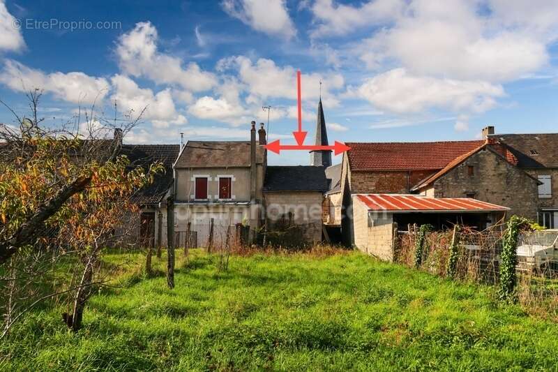 Maison à SAINT-HILAIRE-LA-TREILLE