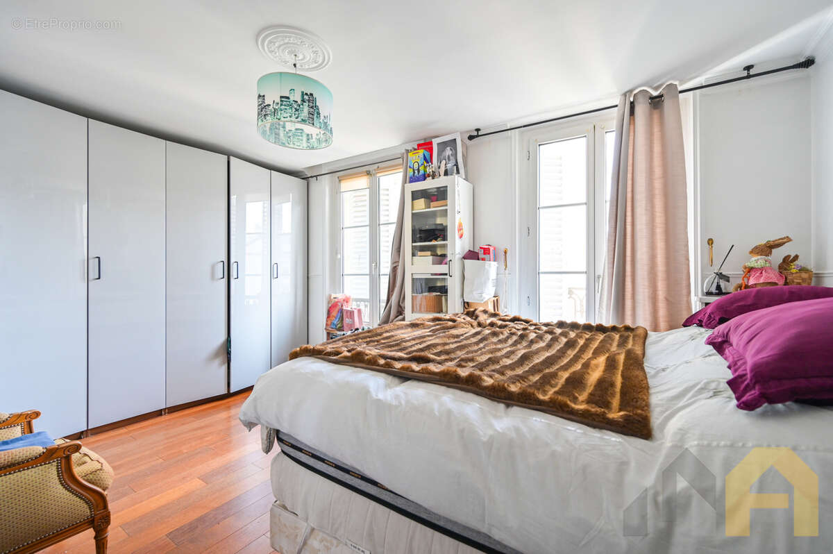Appartement à PARIS-11E