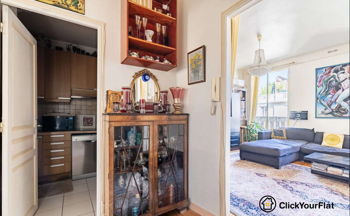 Appartement à PARIS-16E