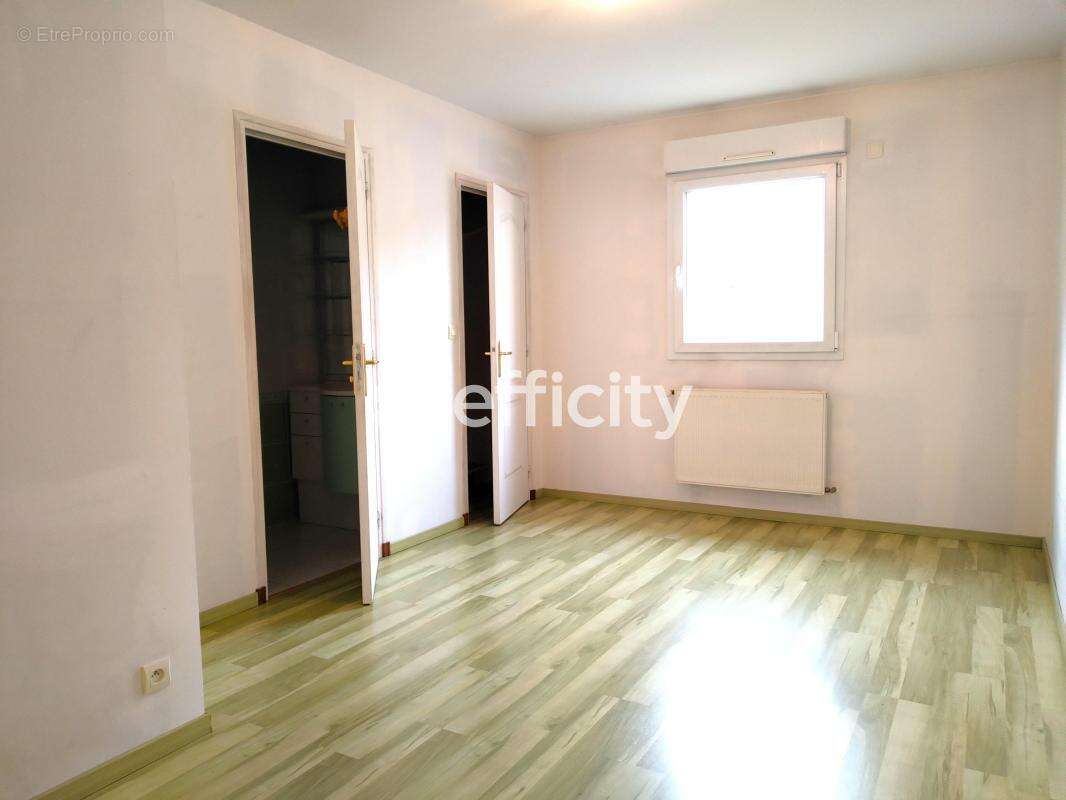 Appartement à PERIERS