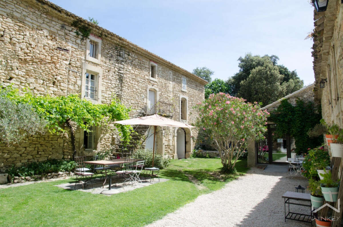 Maison à GRIGNAN