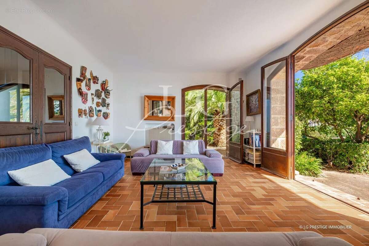 Maison à THEOULE-SUR-MER