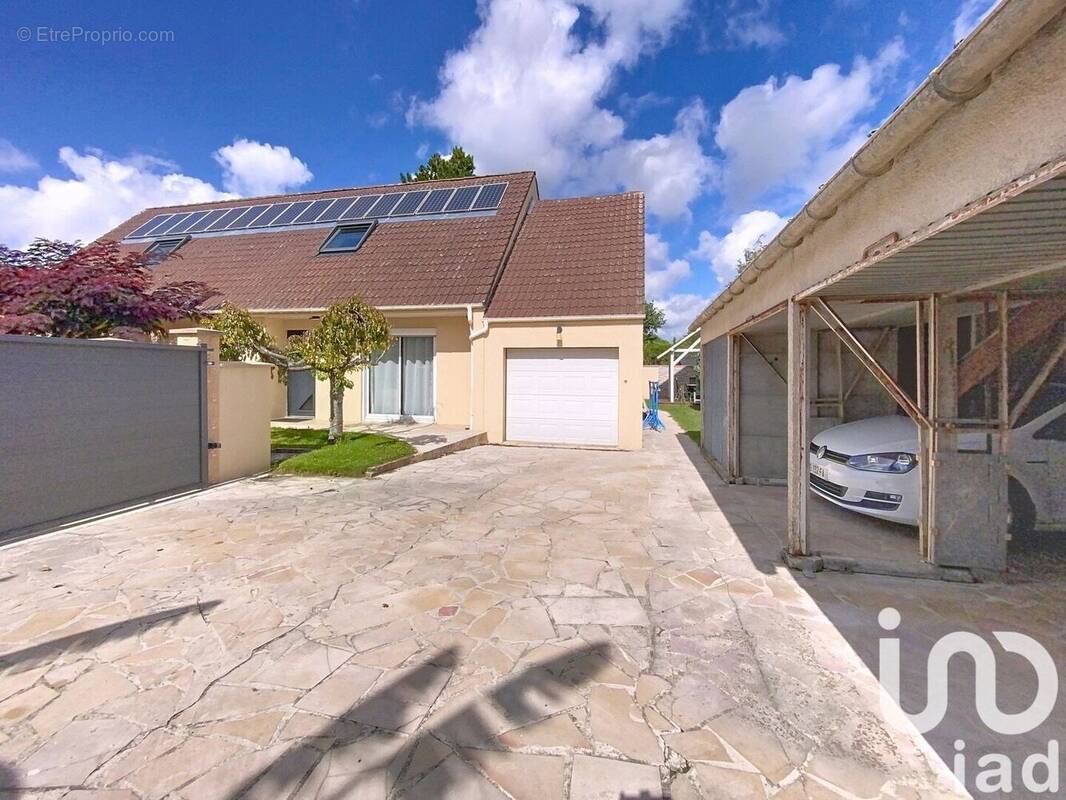 Photo 1 - Maison à CHEVRY-COSSIGNY