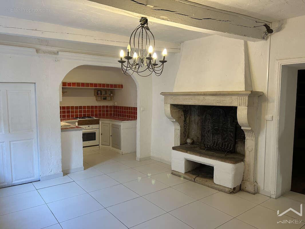 Appartement à LA GARDE-ADHEMAR
