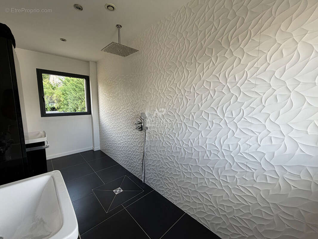 Demeure de prestige Osny 7 pièce(s) 221.05 m² - photo 8