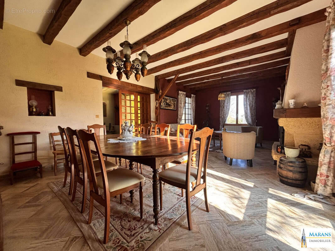 Maison à SAINT-MICHEL-LE-CLOUCQ