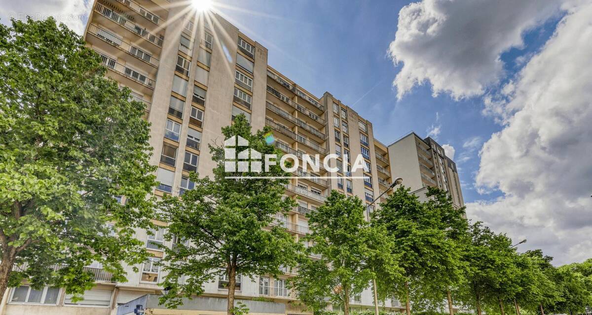 Appartement à ROSNY-SOUS-BOIS