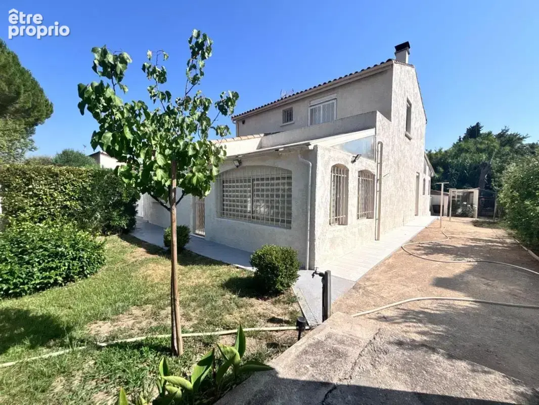 JUVIGNAC – Villa familiale avec T2 indépendant, jardin et piscine - photo 4