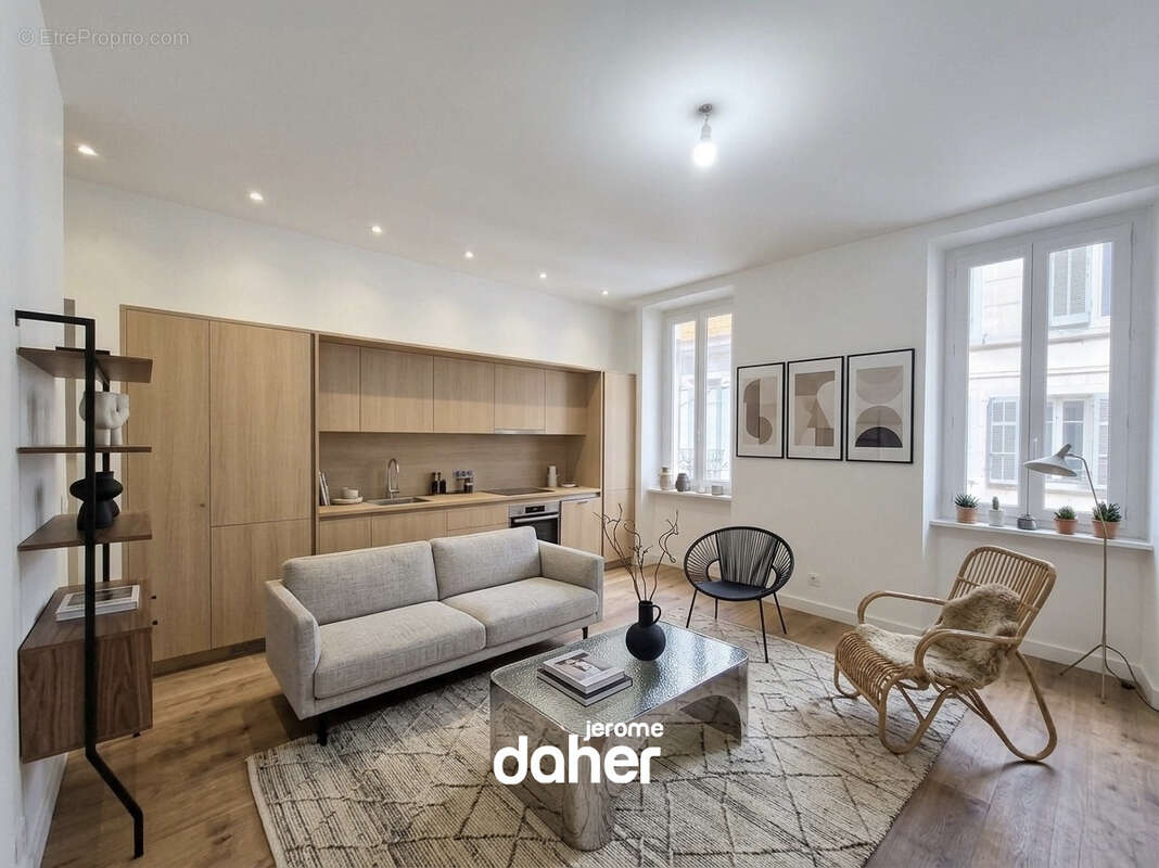 Appartement à MARSEILLE-7E