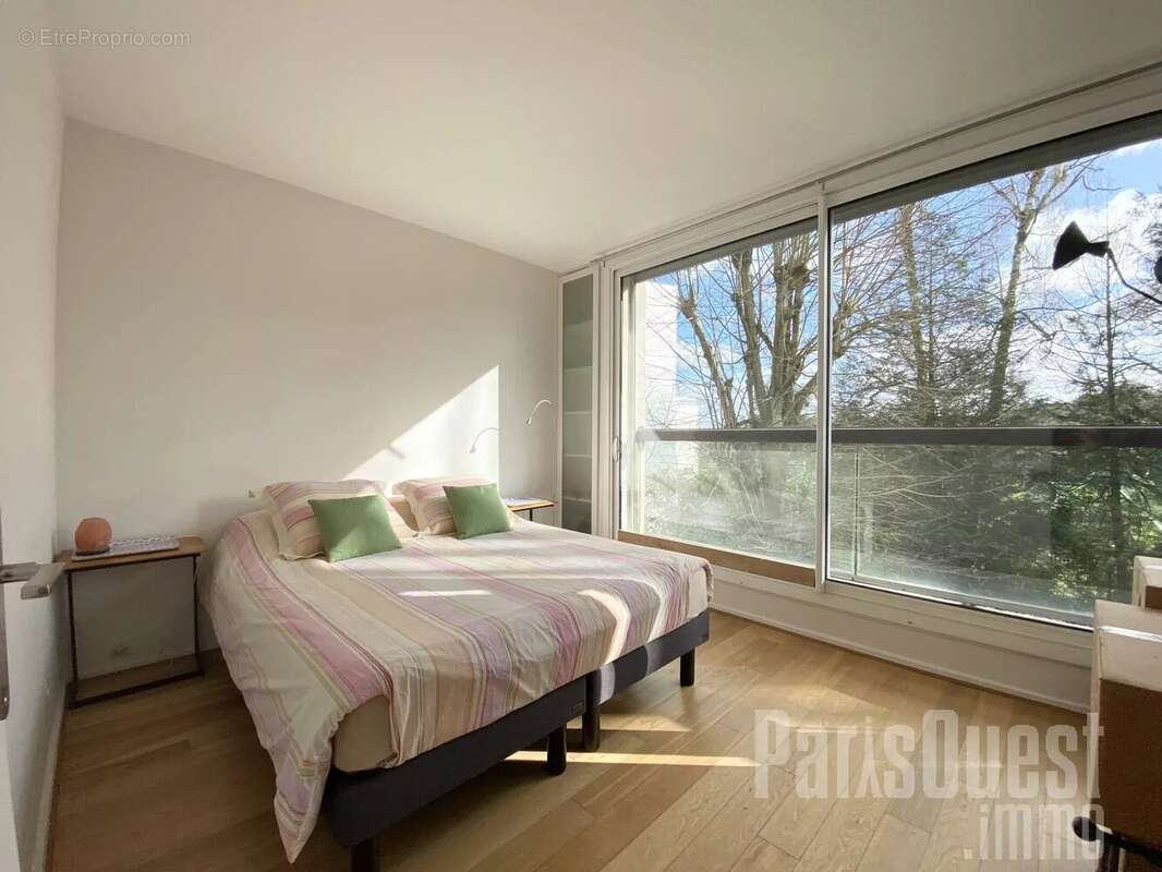 Appartement à VILLE-D'AVRAY