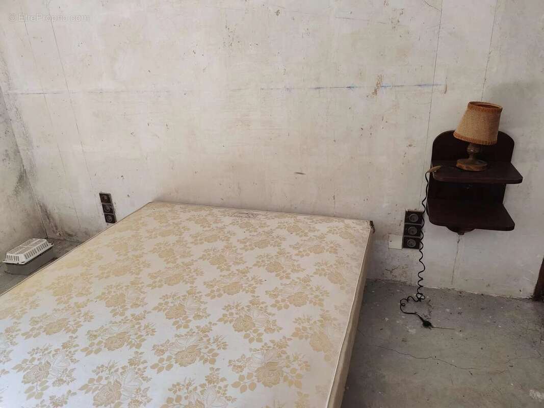 Maison à PUGET-THENIERS