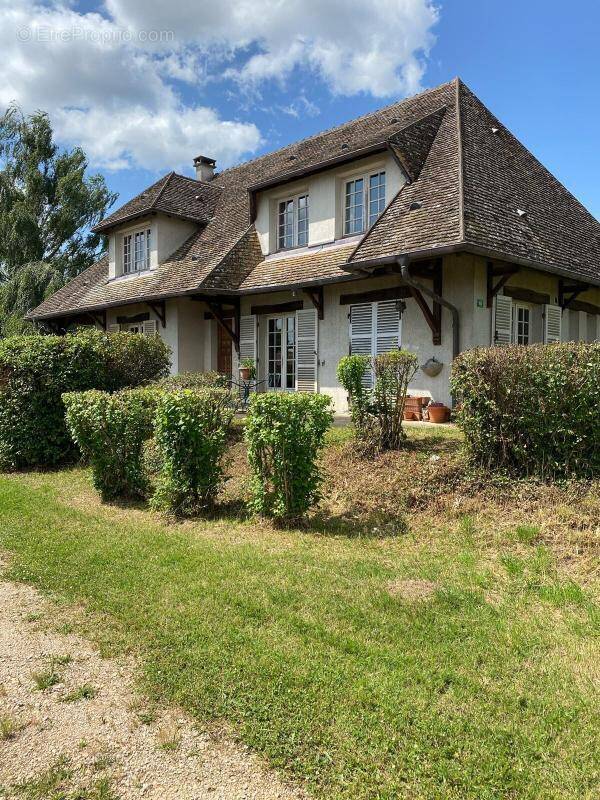 Maison à REPLONGES