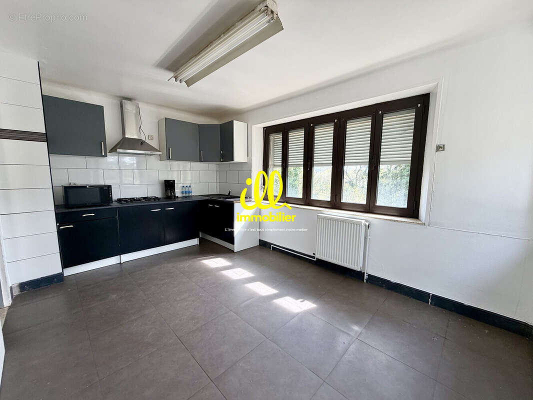 Maison 146 m² à Montcy-Notre-Dame  - photo 2