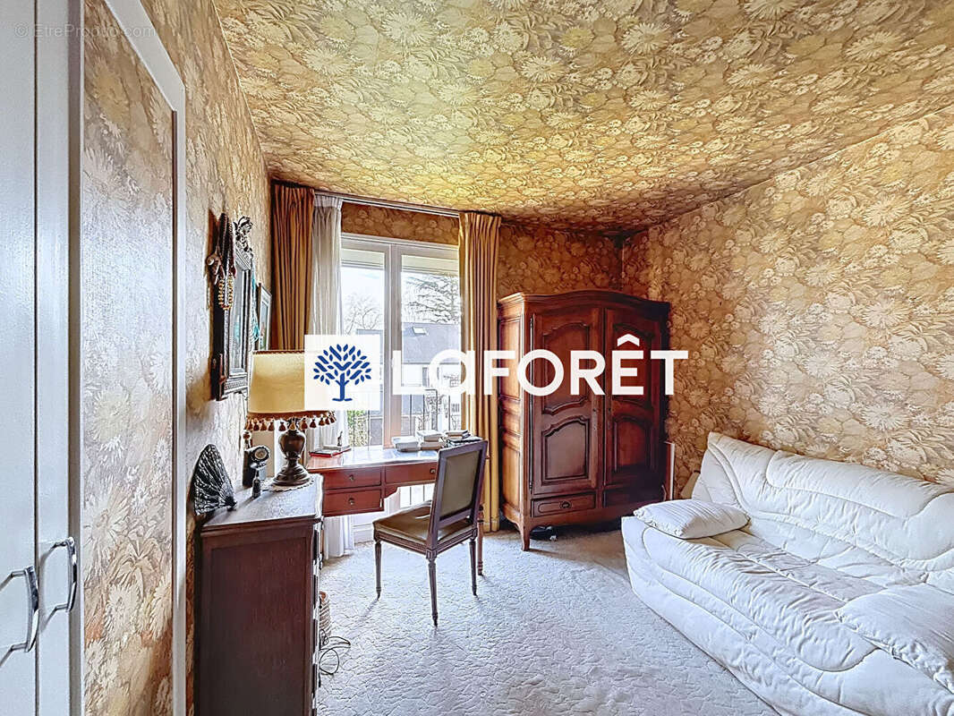 Appartement à Saint-Nom-la-Bretèche (T4) - photo 11