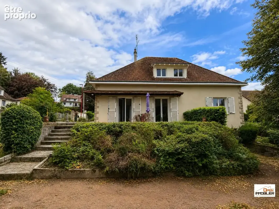 Maison à CHATEAUNEUF-LA-FORET