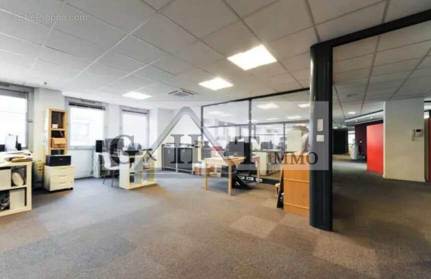 Commerce à SAINT-MAUR-DES-FOSSES