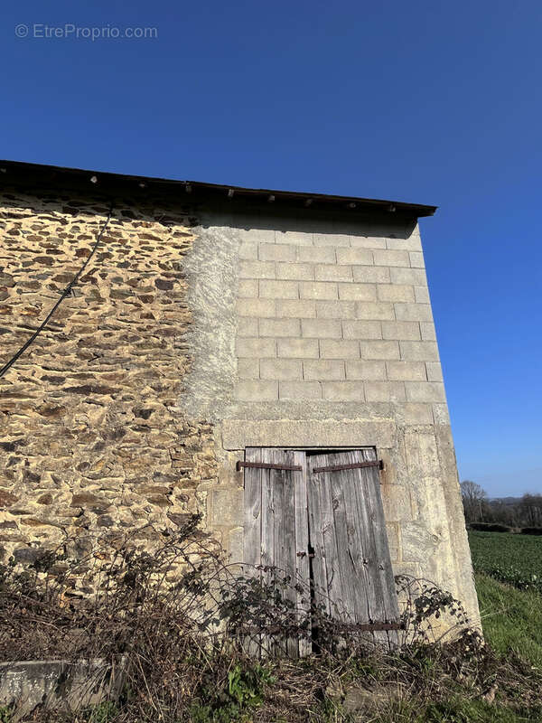 Grange à 200 mètres du 1er voisin ! - photo 7