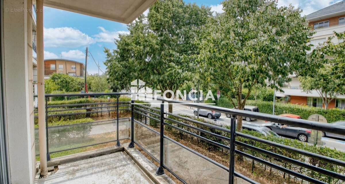Idéal pour un 1er achat ou un investissement locatif ! Rue de la Senette à Carrières-sous-poissy (78) - Appartement T2 rénové 42 - photo 4