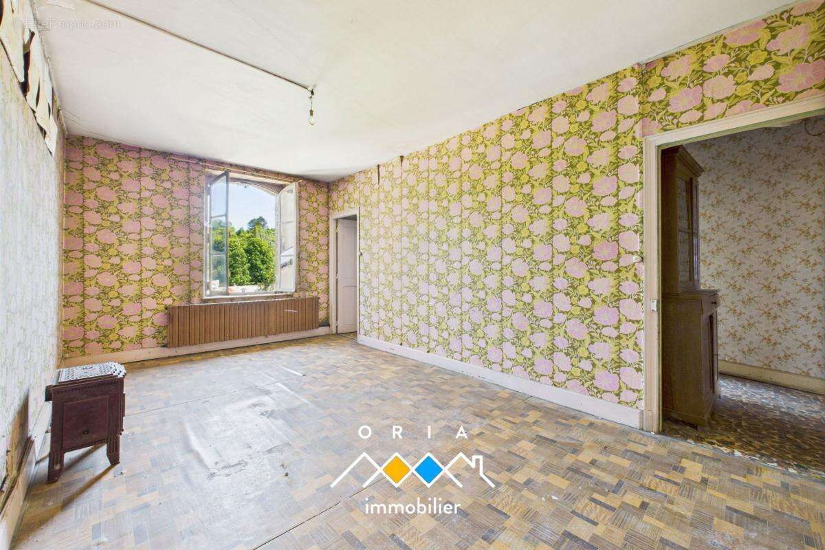 Maison à THIAUCOURT-REGNIEVILLE