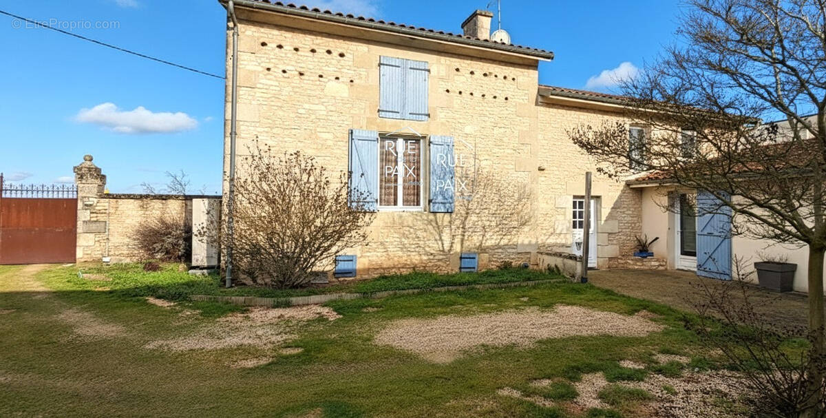 Maison à BLASLAY