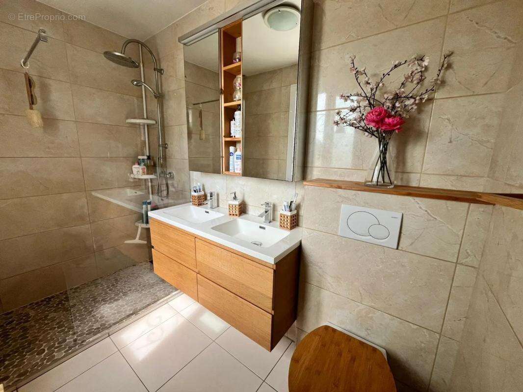 Maison de 7 pièces de 150 m² à Saint-Brice - photo 13