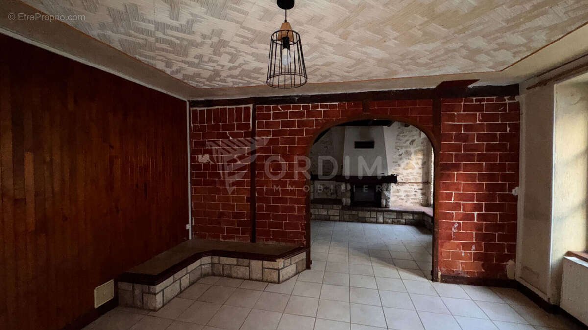 Maison à POUGUES-LES-EAUX