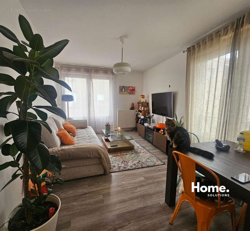 Appartement à ROMAINVILLE