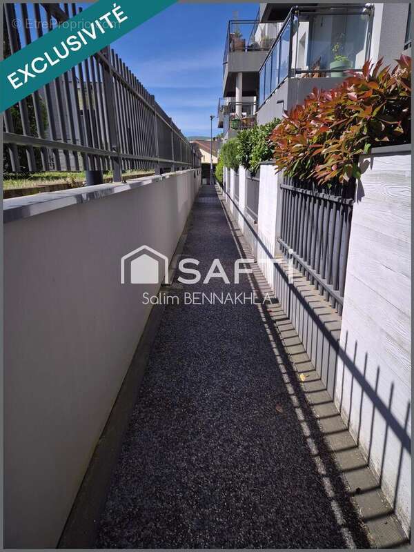 Photo 2 - Appartement à NEUVILLE-SUR-SAONE