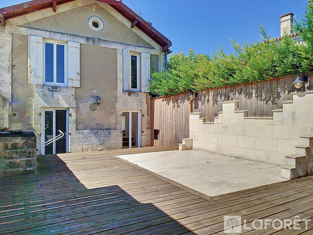 Maison à SAINT-ANDRE-DE-CUBZAC