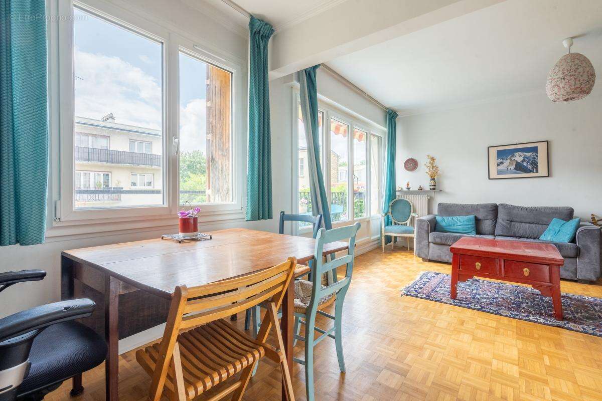 Appartement à FONTENAY-SOUS-BOIS