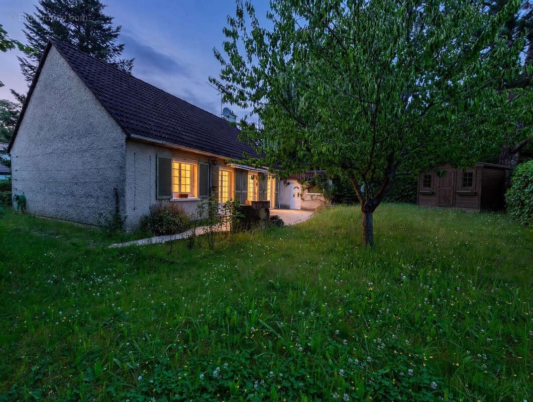 Maison 125m2 Plain-pied Verrières-le-Buisson - photo 2