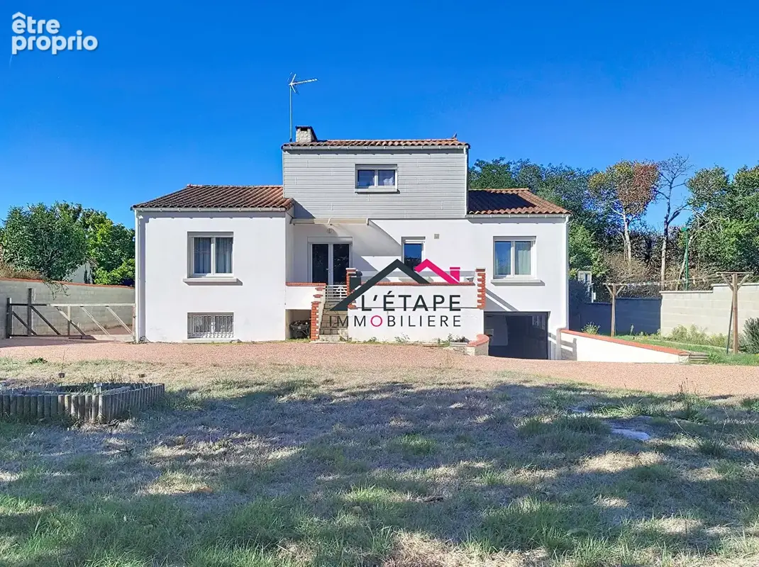 Maison à SAINTE-FLAIVE-DES-LOUPS