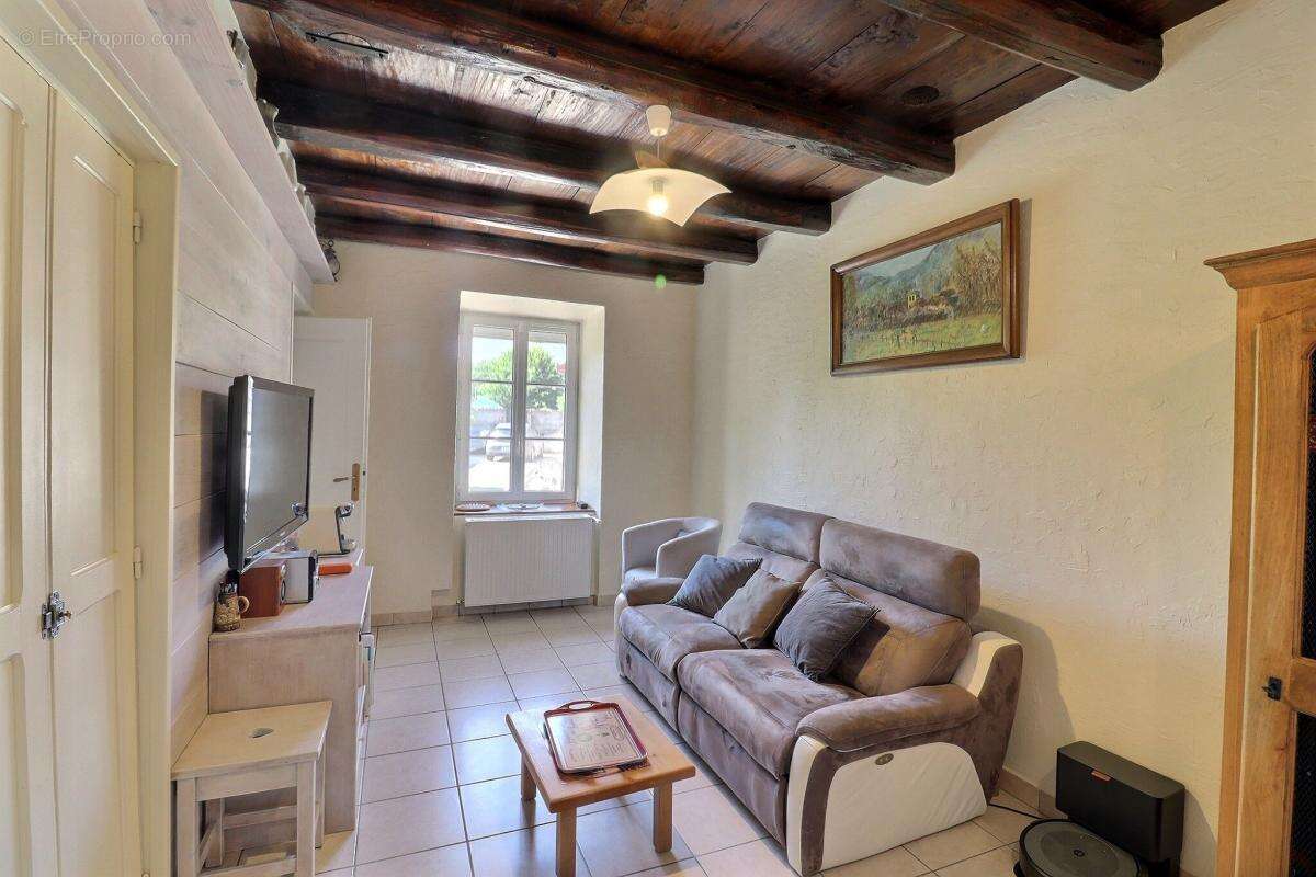 En exclusivité - maison dauphinoise avec joli terrain et dépendances a sainte-blandine (38110) - photo 7