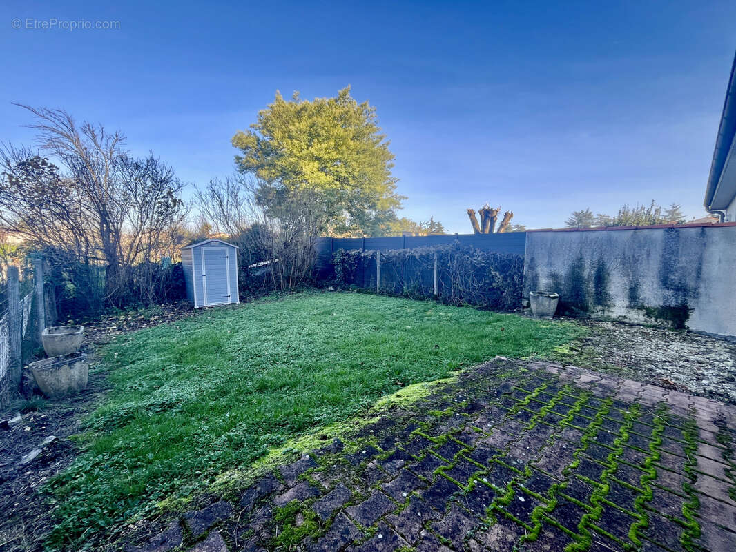 Maison à SAINT-YRIEIX-SUR-CHARENTE