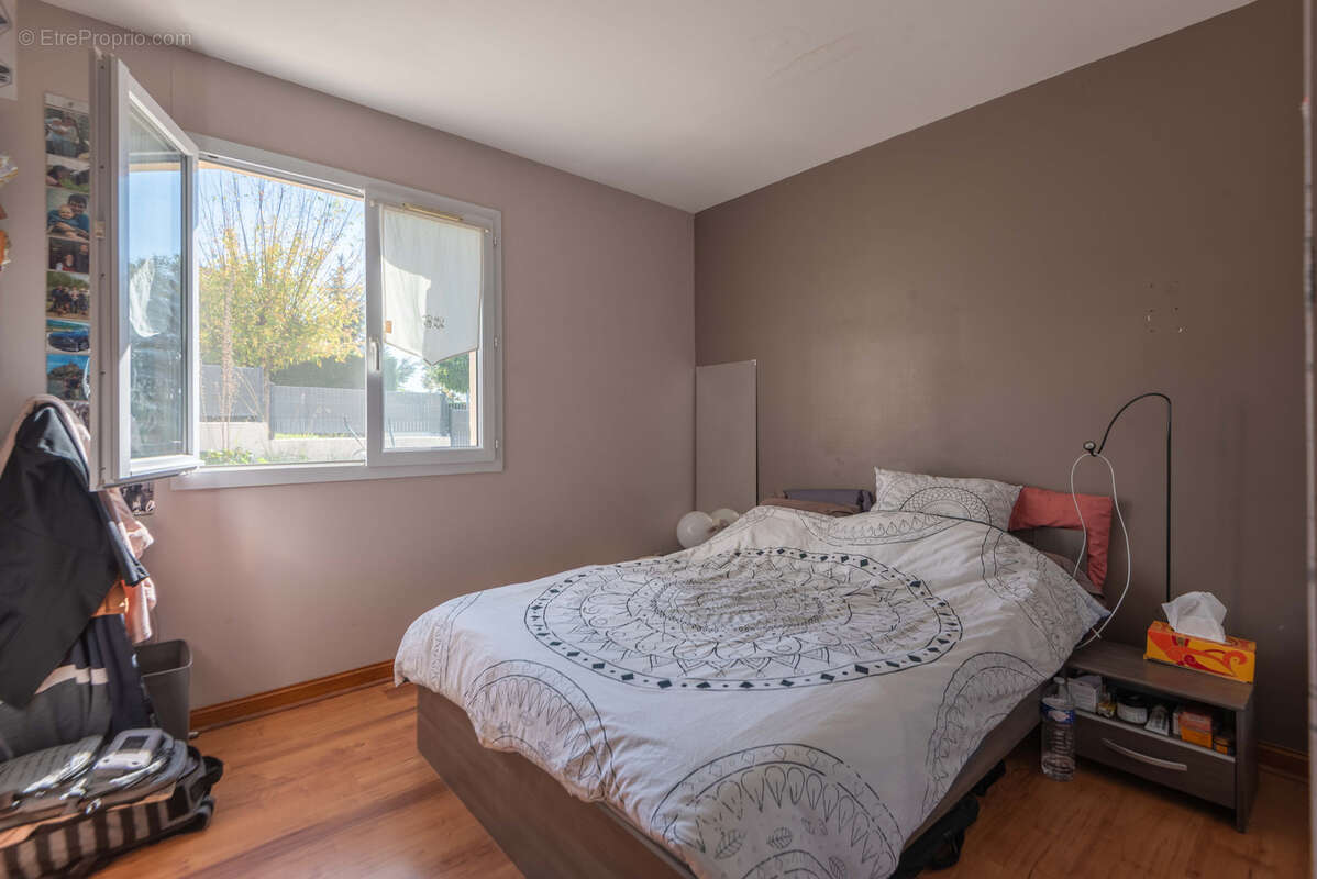 Maison à FARGUES-SAINT-HILAIRE