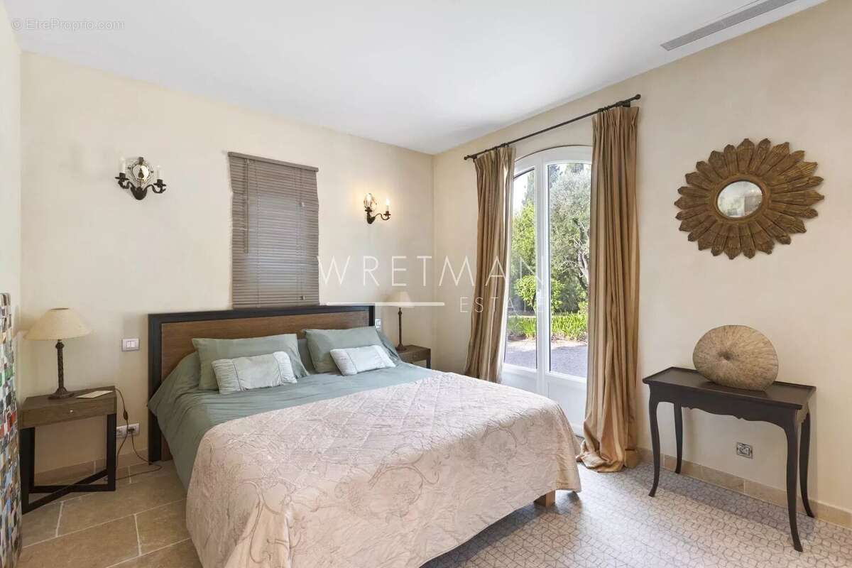 Maison à MOUGINS