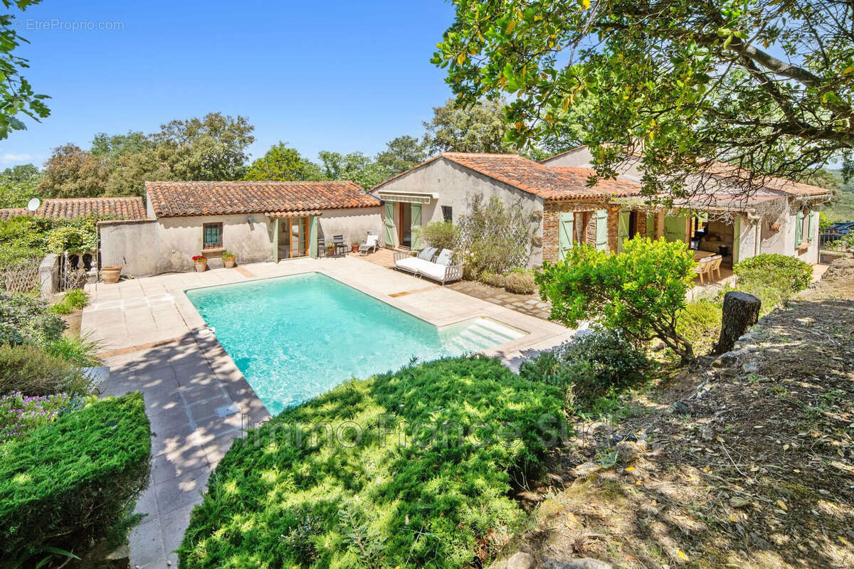 Maison à LA GARDE-FREINET