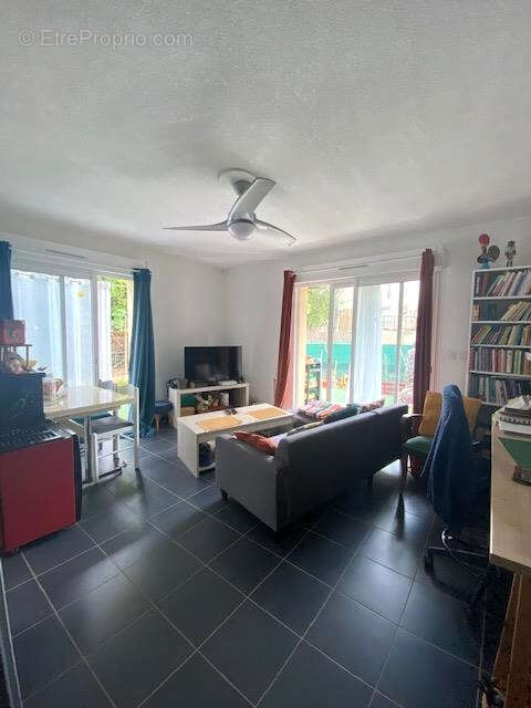Appartement à PEYRESTORTES