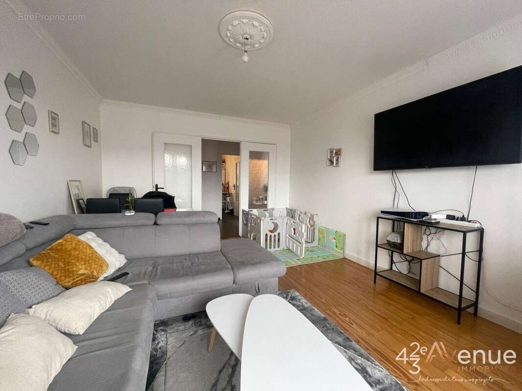 Appartement à SAINT-ETIENNE