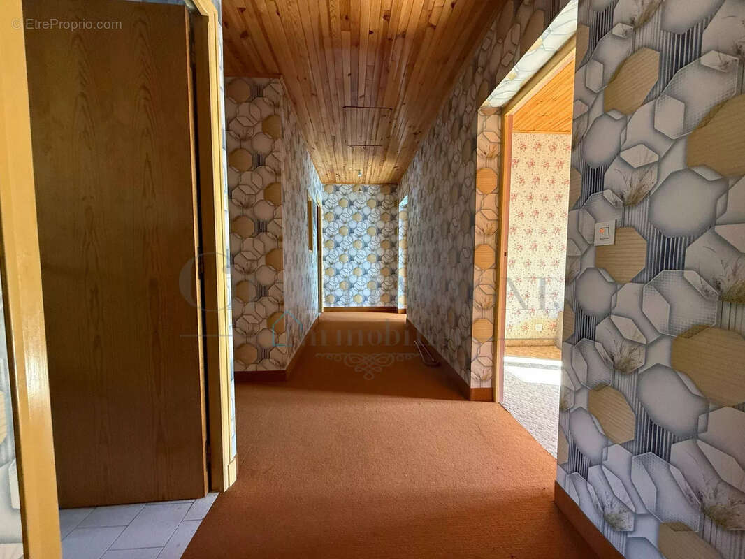 Maison à LA SALLE-LES-ALPES