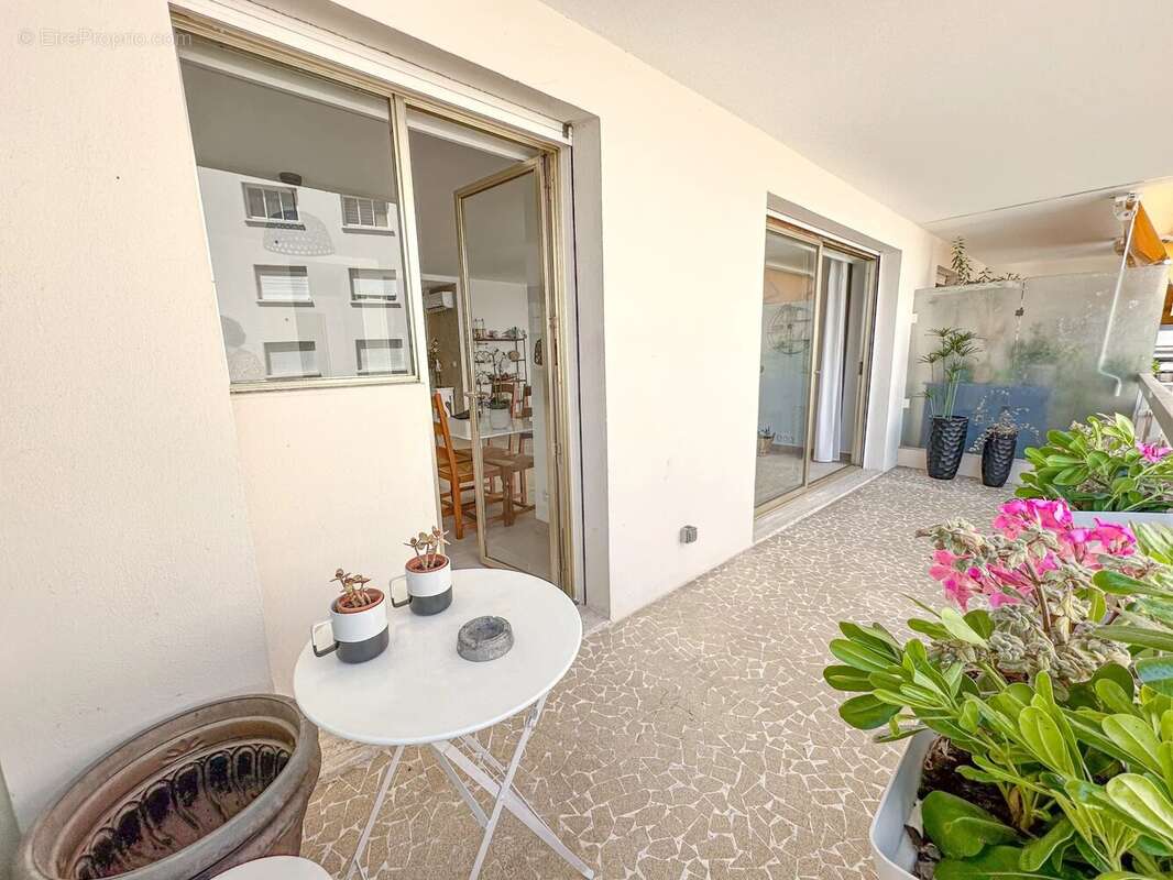 Appartement à LE CANNET