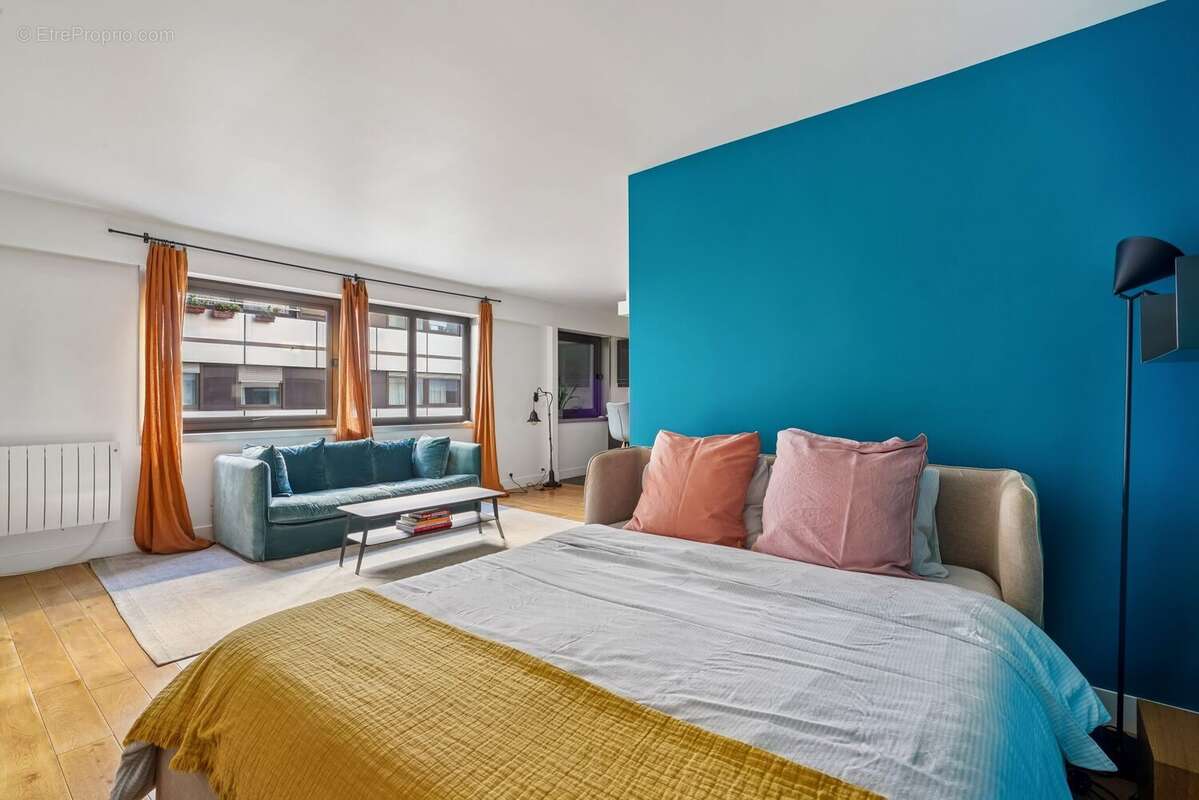 Appartement à PARIS-8E